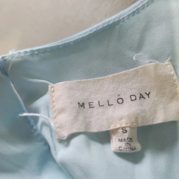 Mello Day Nordstrom Womens Light Blue Flovy Flattering Formal Dress Hi Low Sz S - Picture 4 of 13